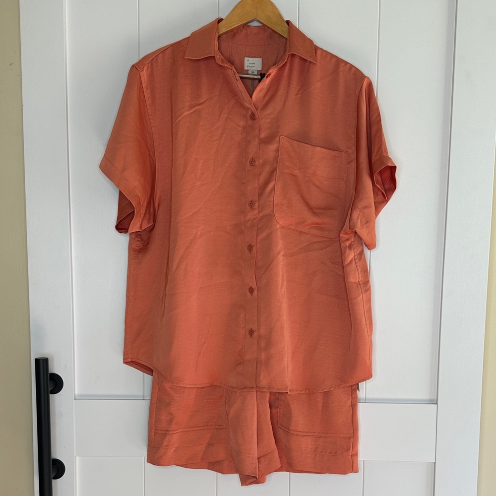 a new day Coral/Salmon Top and Shorts Set Top XS Shorts S